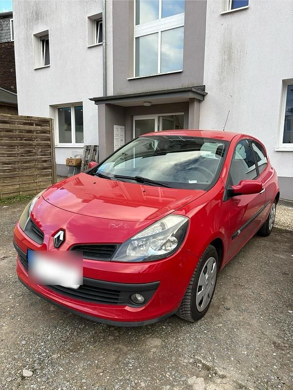 Gebraucht Renault Clio II 75 PS (55 kW) 2007 Rot Kleinwagen