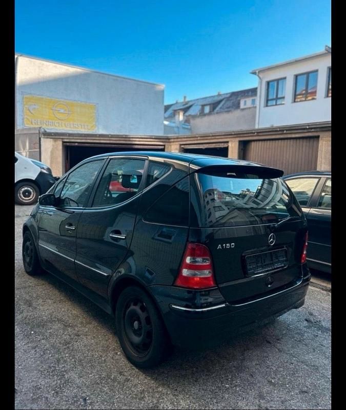 Schwarz Gebraucht 2004 Mercedes A160 Kleinwagen | 2.100 € (Fairer Preis) - Bild 1/4