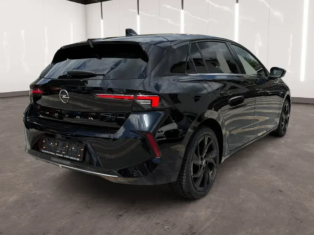 Gebraucht Opel Astra Ultimate 150 PS (110 kW) 2022 Schwarz Kleinwagen