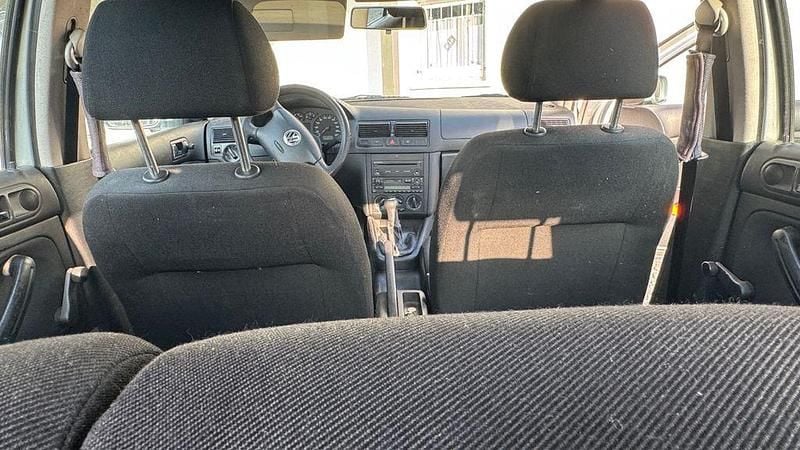 Gebraucht VW Golf IV 90 PS (66 kW) 2001 Silber Limousine