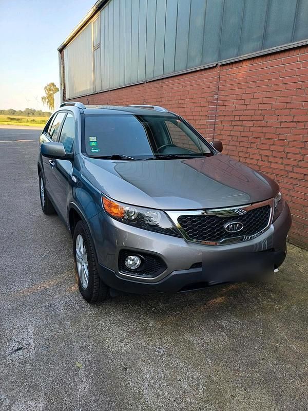 Grau Gebraucht 2009 Kia Sorento SUV | 7.350 € - Bild 1/4