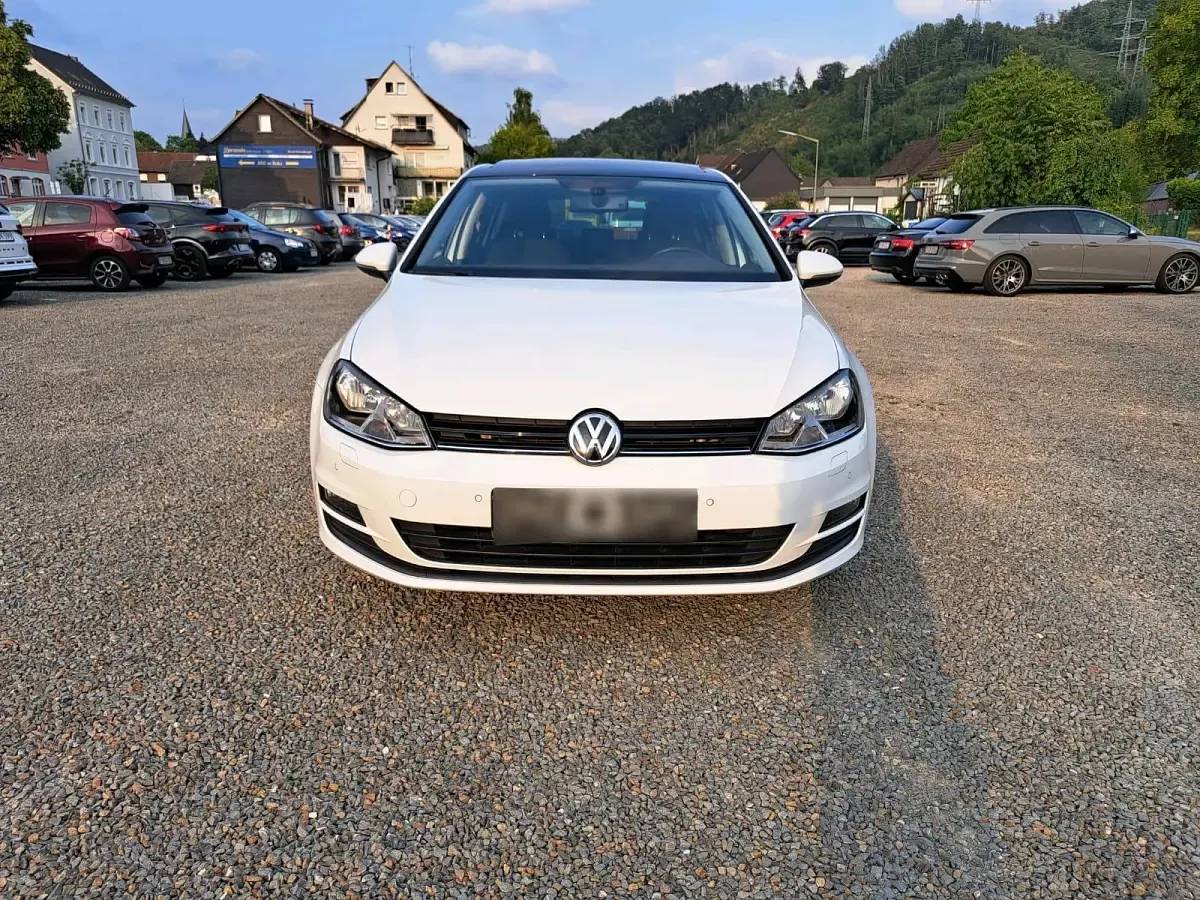 Gebraucht VW Golf VII Highline 86 PS (63 kW) 2014 Weiß Kleinwagen
