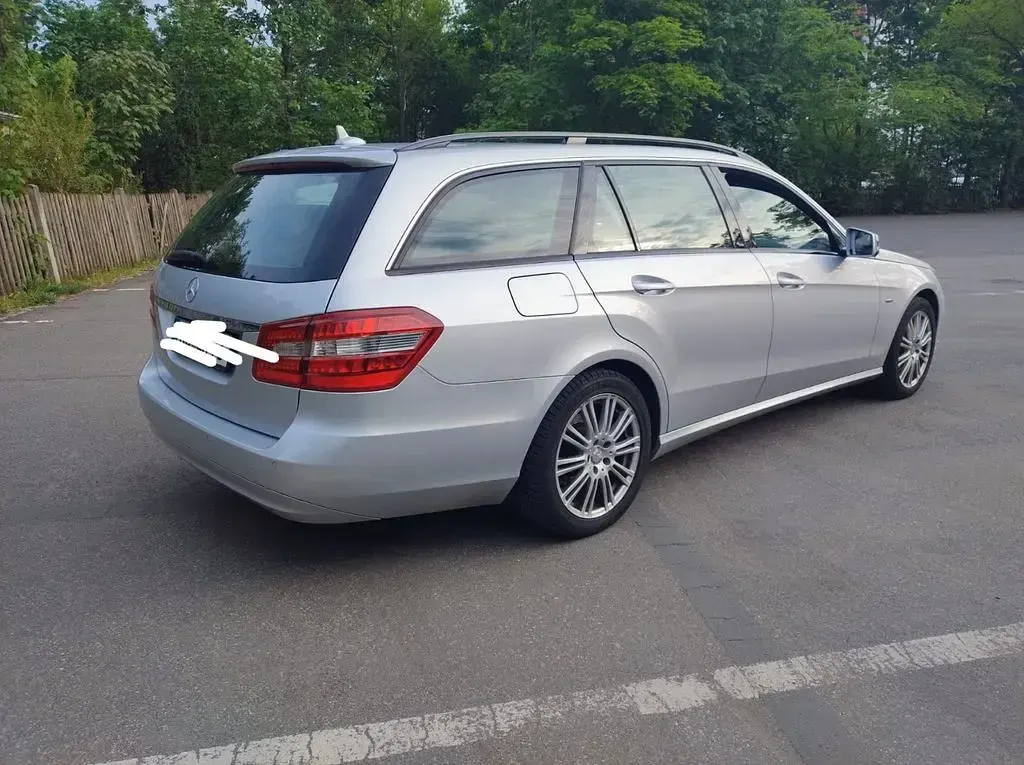 Usata Mercedes E250 Elegance 204 CV (150 kW) 2012 Argento Berlina