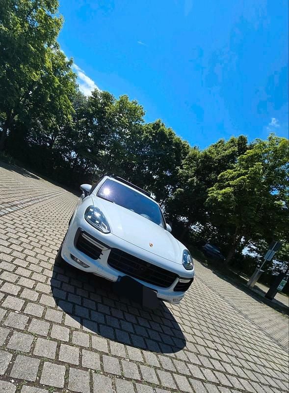 Weiß Gebraucht 2015 Porsche Cayenne GTS SUV | 29.500 € (Guter Preis) - Bild 1/4