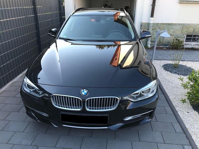Gebraucht BMW 320 184 PS (135 kW) 2013 Schwarz Kombi