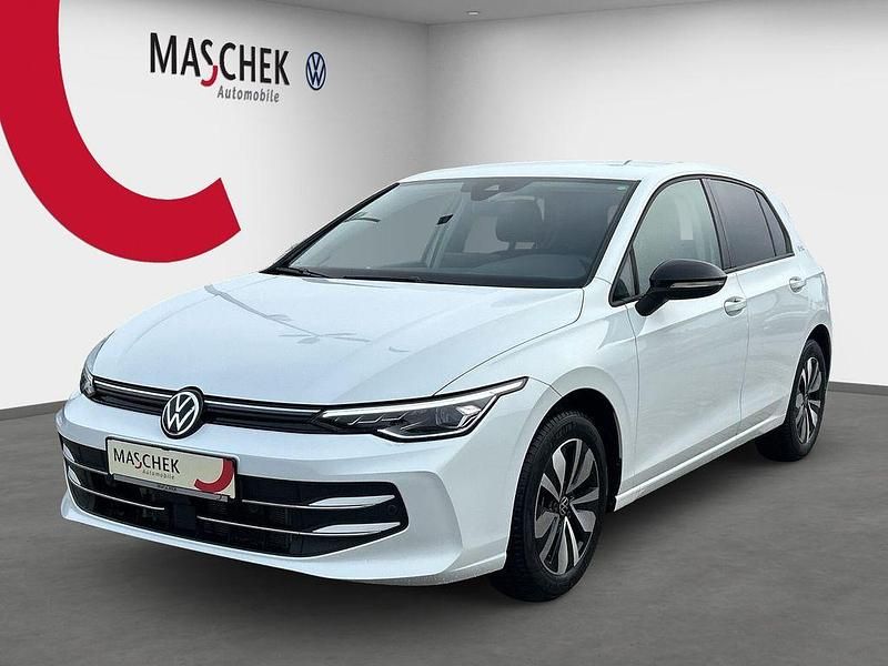Gebraucht VW Golf Goal 116 PS (85 kW) 2025 Weiß Limousine