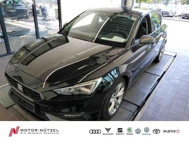Schwarz Gebraucht 2022 Seat Leon FR-Line Limousine | 23.530 € (Etwas zu teuer) - Bild 1/4