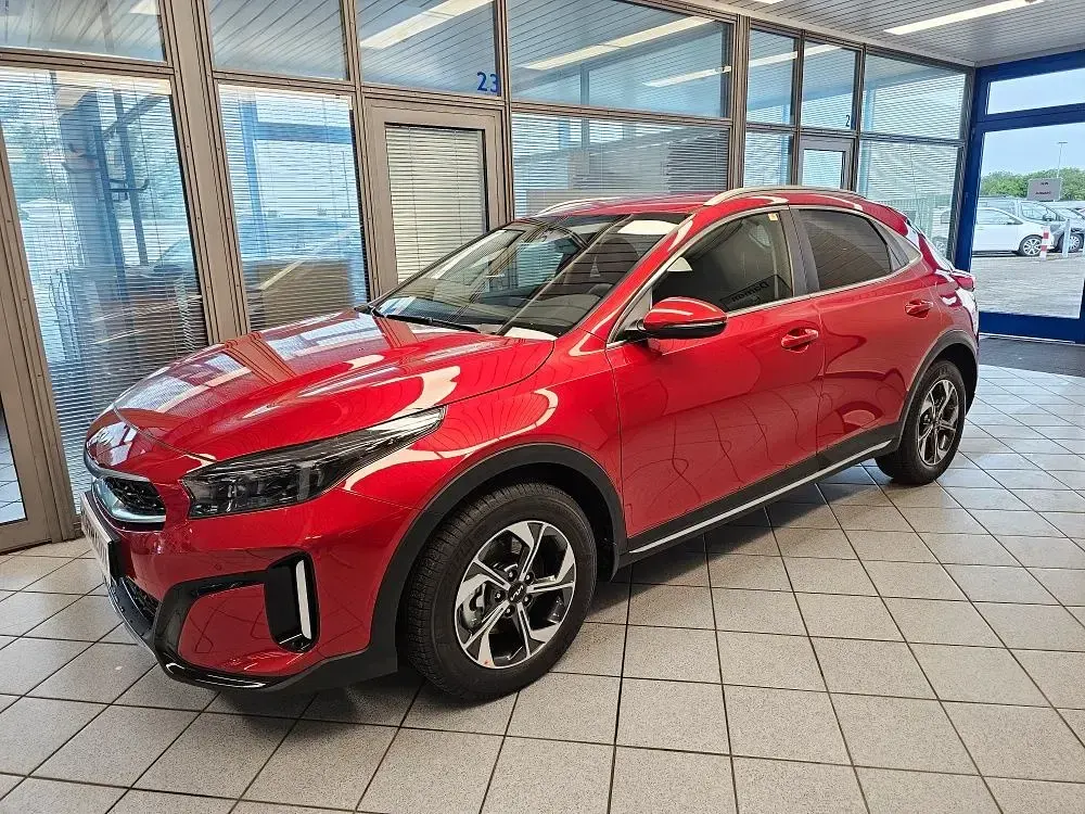 Nouă Kia XCeed 140 CP (102 kW) 2026 Roșu SUV