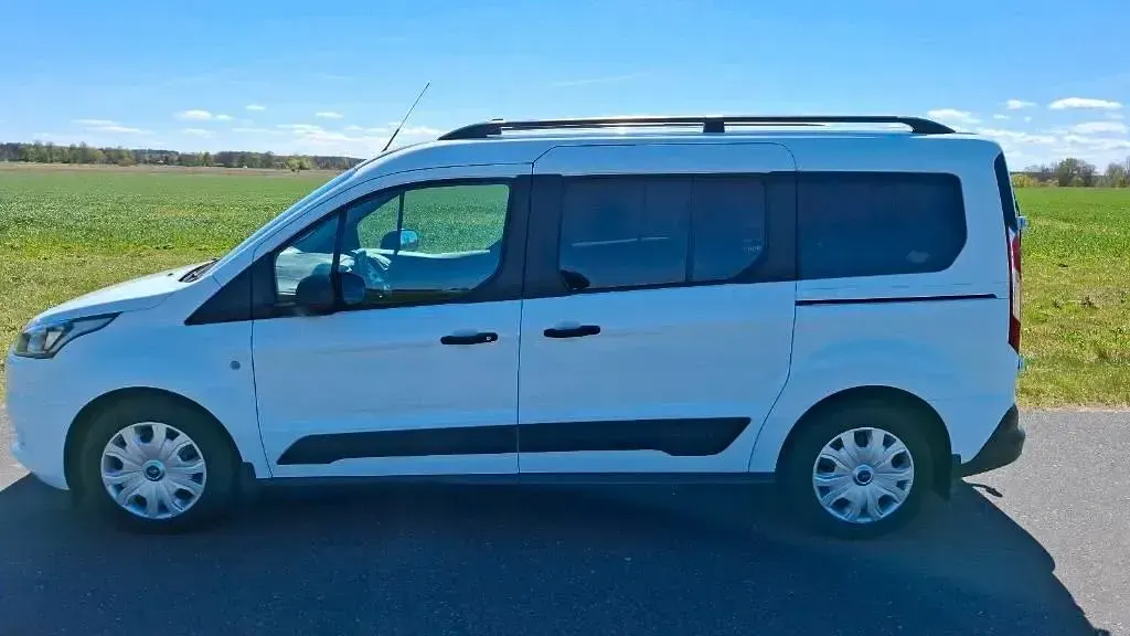 Używany Ford Transit Connect 120 KM (88 kW) 2021 Biały Minivan