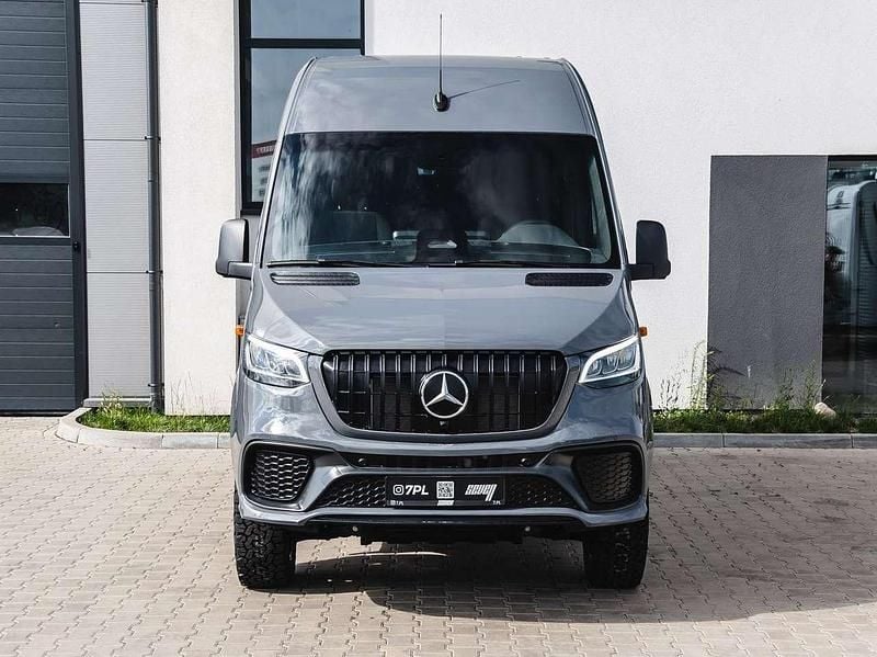 Neu Mercedes Sprinter AMG 190 PS (139 kW) 2025 Selenit grey Van
