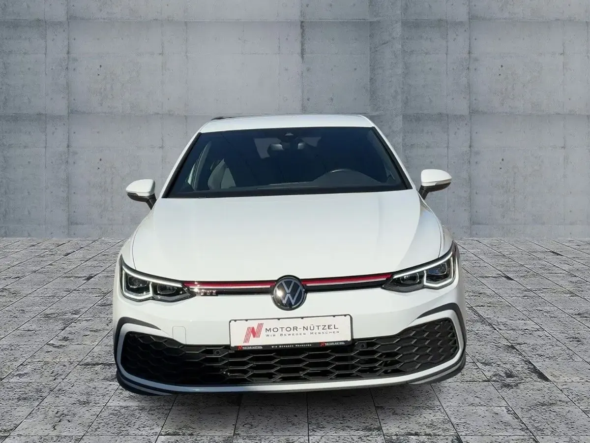 Gebraucht VW Golf VIII GTI 245 PS (180 kW) 2023 Pure white Limousine