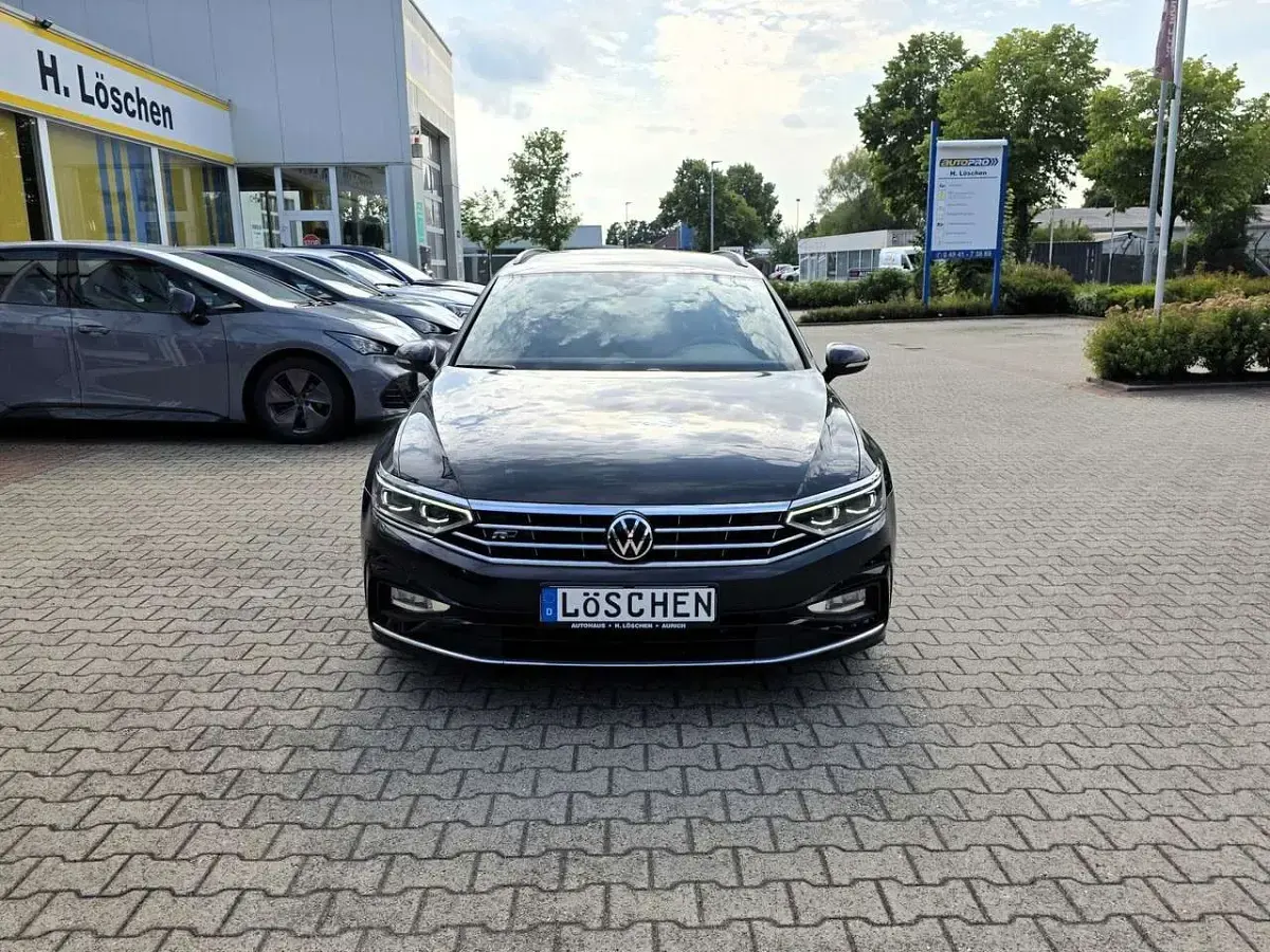 Gebraucht VW Passat Business 150 PS (110 kW) 2023 Schwarz Kombi
