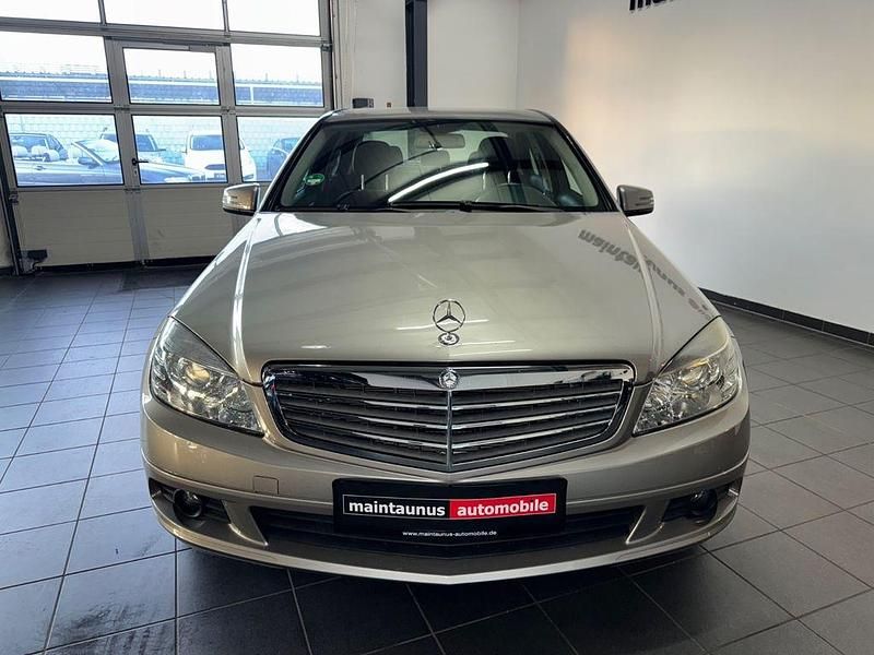Gebraucht Mercedes C180 156 PS (114 kW) 2009 Silber Limousine
