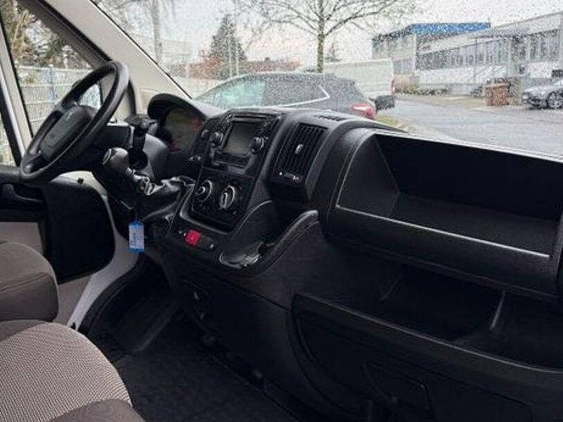 Gebraucht Peugeot Boxer 131 PS (96 kW) 2017 Weiß Van