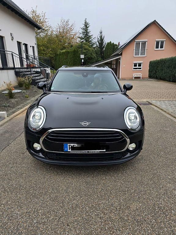 Schwarz Gebraucht 2018 Mini Cooper D Clubman Kombi | 16.900 € (Fairer Preis) - Bild 1/4