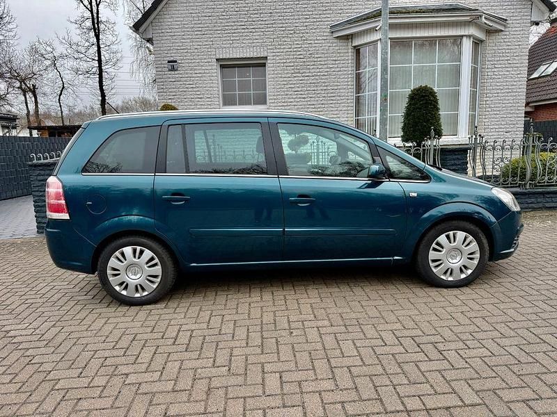 Gebraucht Opel Zafira Edition 101 PS (74 kW) 2007 Grün Van / Kleinbus