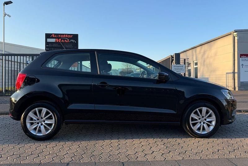 Gebraucht VW Polo Comfortline 75 PS (55 kW) 2015 Schwarz Limousine