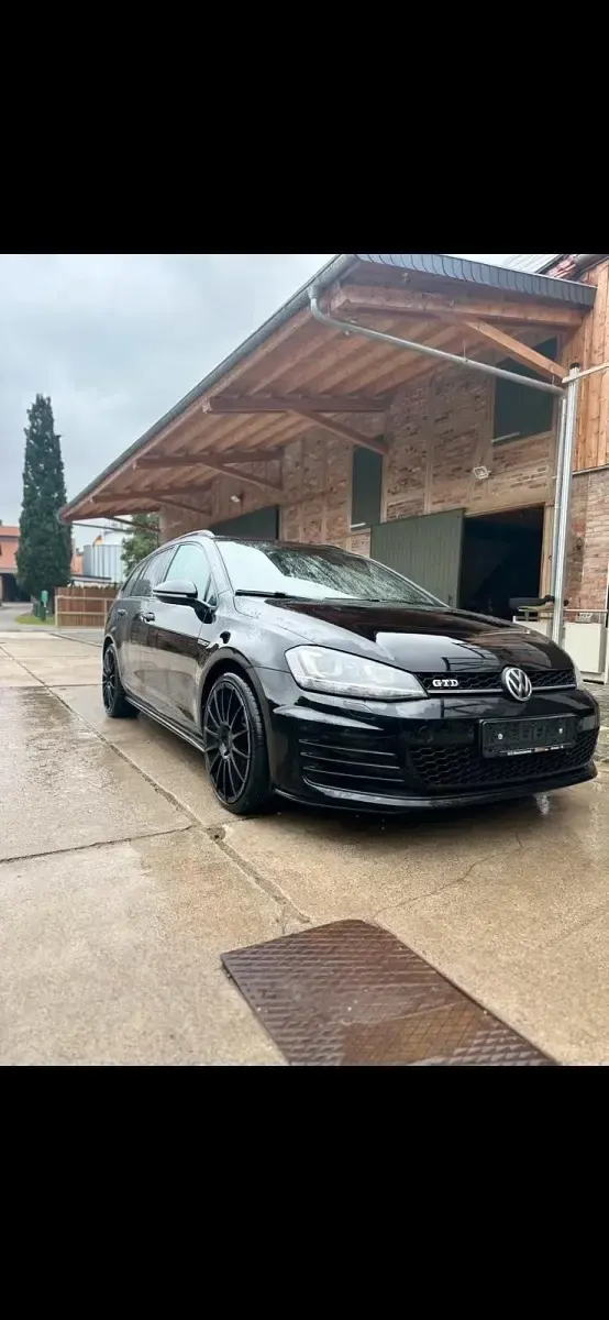 Second-hand VW Golf VII GTD 184 CP (135 kW) 2017 Negru Break