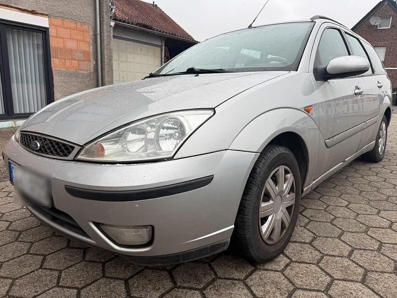 Gebraucht Ford Focus 101 PS (74 kW) 2001 Silber Kombi