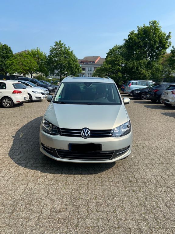 Beige Gebraucht 2012 VW Sharan Highline Van / Kleinbus | 13.000 € (Fairer Preis) - Bild 1/4