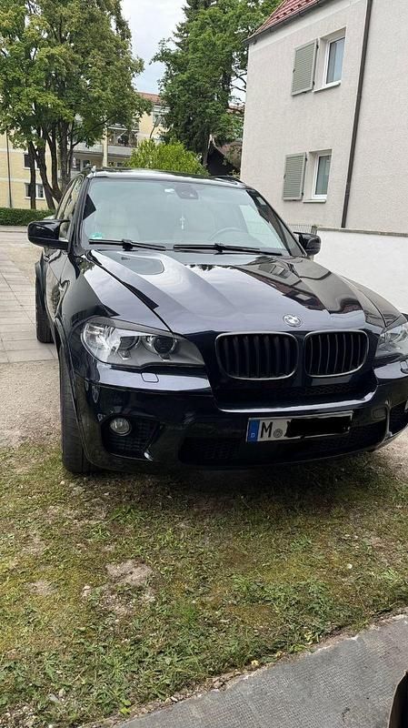 Schwarz Gebraucht 2011 BMW X5 M M Sport SUV | 16.600 € (Fairer Preis) - Bild 1/4