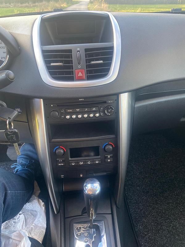 Gebraucht Peugeot 207 120 PS (88 kW) 2007 Silber Kombi