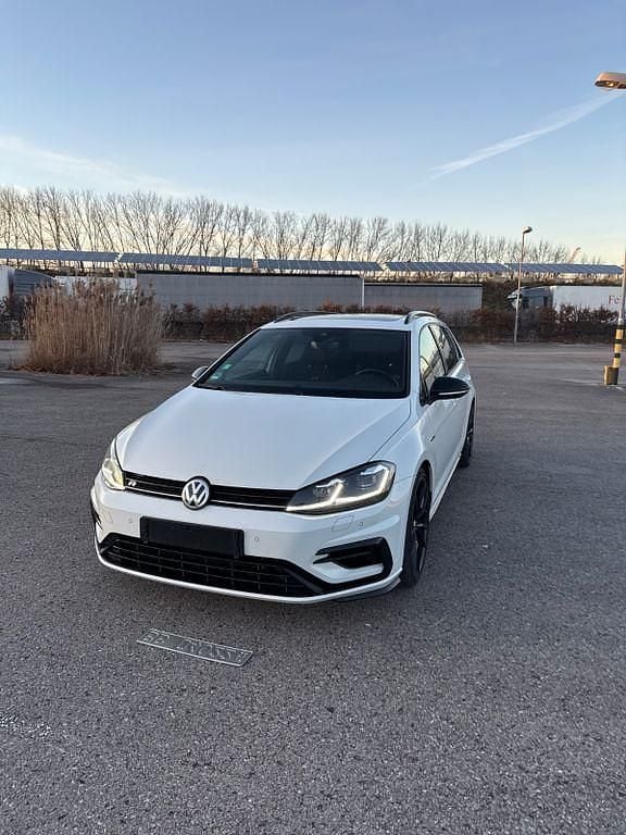 Weiß Gebraucht 2018 VW Golf VII R Kombi | 20.599 € (Superpreis) - Bild 1/4