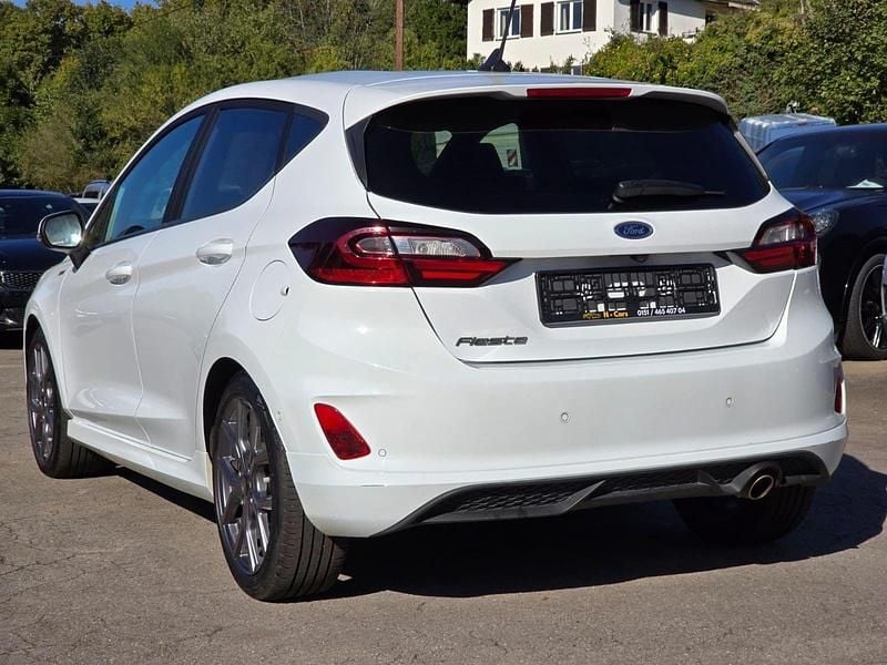 Gebraucht Ford Fiesta ST-Line X 125 PS (91 kW) 2024 Weiß Limousine