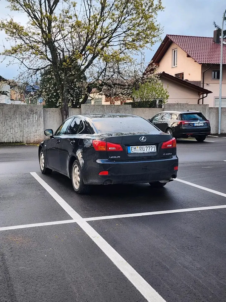 Gebraucht Lexus IS220d 177 PS (130 kW) 2007 Schwarz Limousine