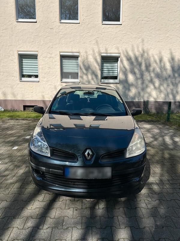 Gebraucht Renault Clio II 74 PS (54 kW) 2007 Schwarz Kleinwagen