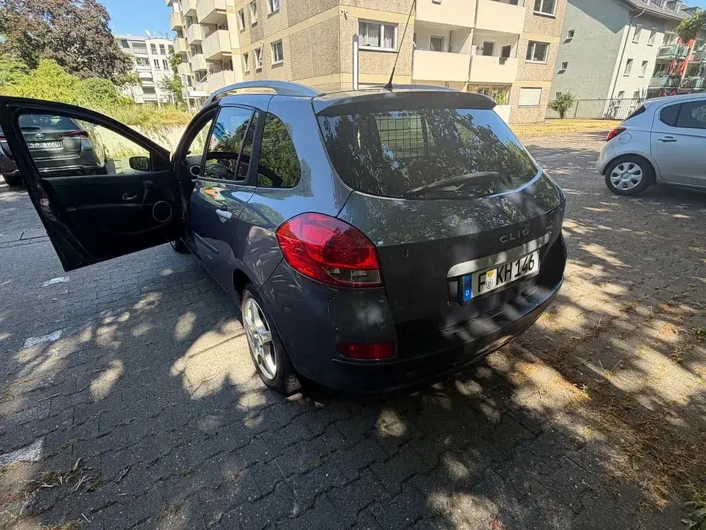 Gebraucht Renault Clio Authentique 75 PS (55 kW) 2008 Grau Limousine
