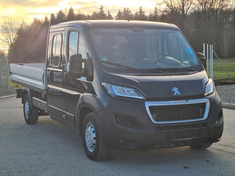 Gebraucht Peugeot Boxer 163 PS (119 kW) 2019 Schwarz Van