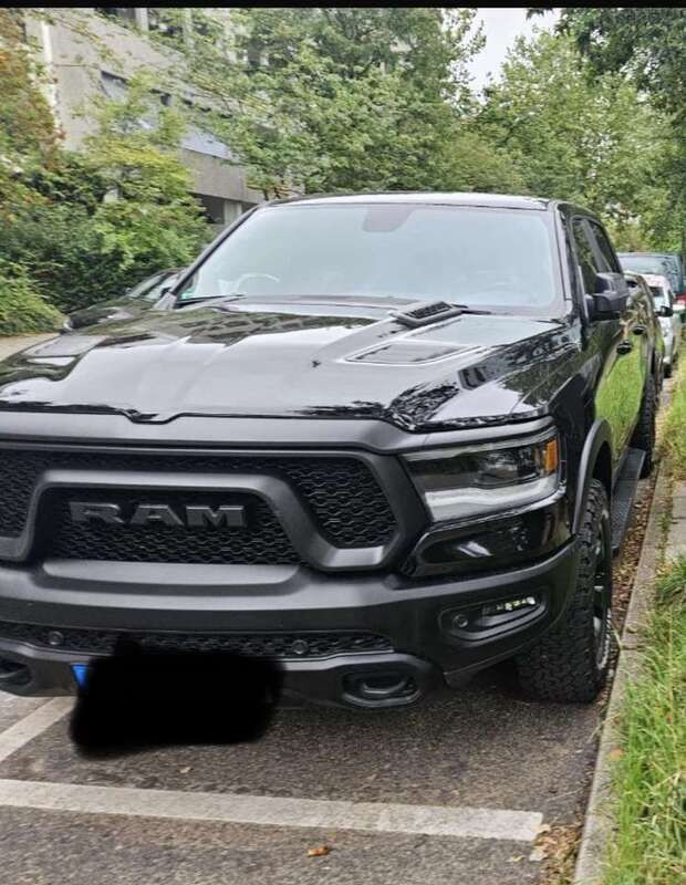 Schwarz Gebraucht 2020 Dodge Ram Abholung | 57.999 € - Bild 1/4