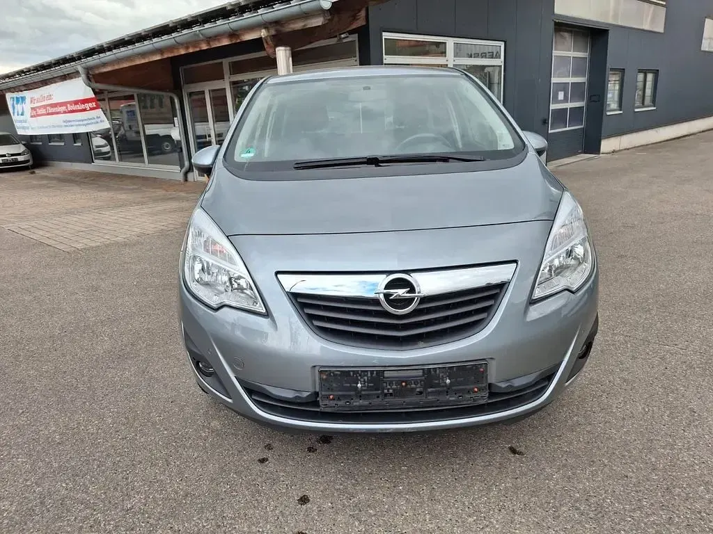 Gebraucht Opel Meriva 120 PS (88 kW) 2012 Silber Van / Kleinbus