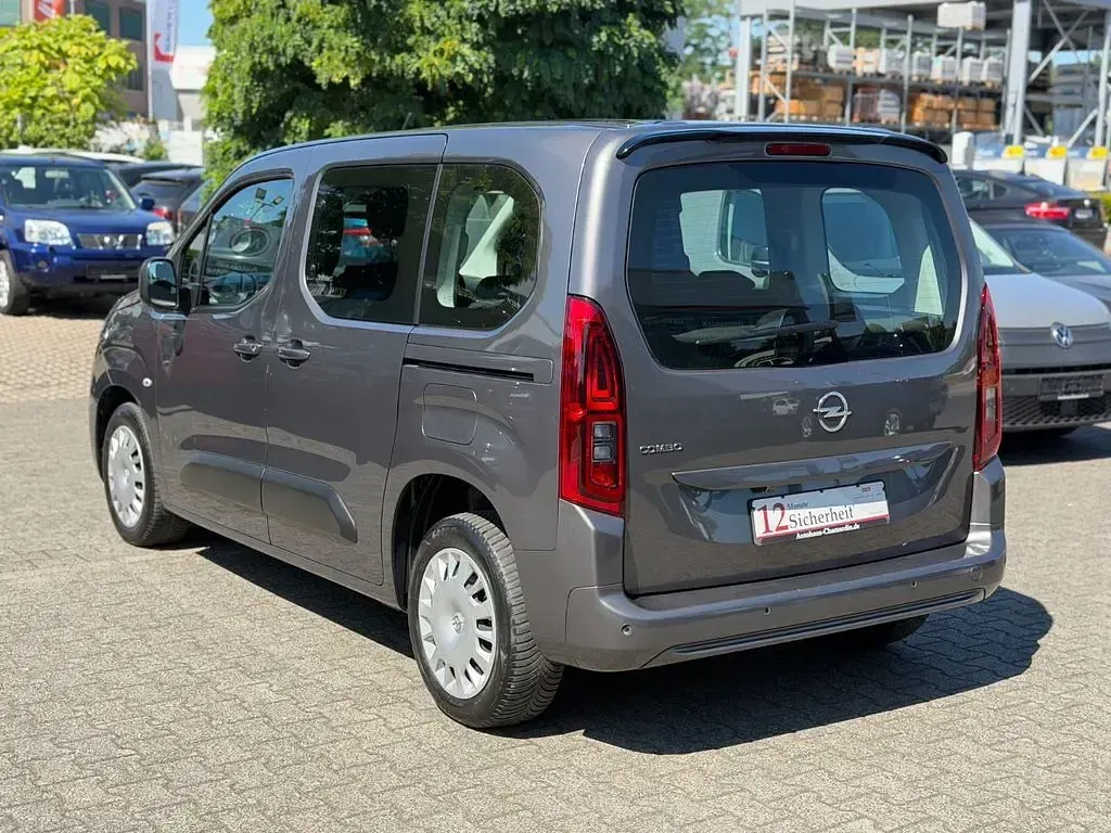 Gebraucht Opel Combo Life 110 PS (80 kW) 2023 Grau SUV