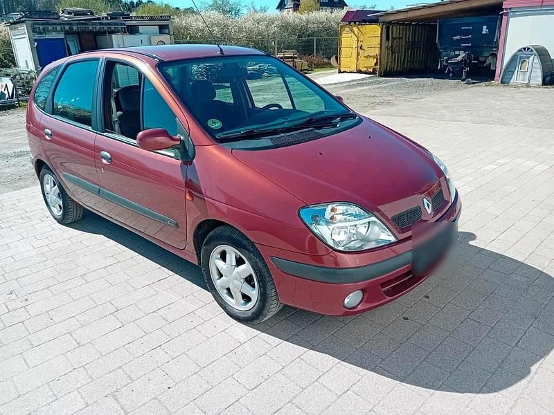 Second-hand Renault Twingo 107 CP (78 kW) 2000 Mov Hatchback