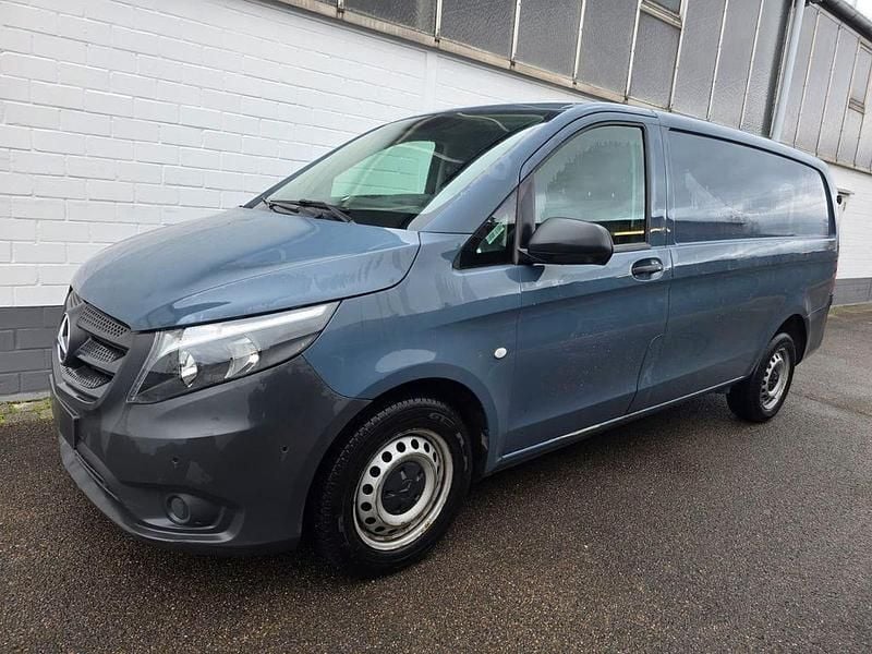 Grau Gebraucht 2020 Mercedes Vito Van / Kleinbus | 8.750 € (Superpreis) - Bild 1/4