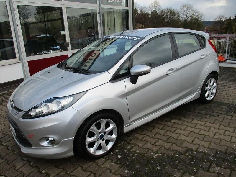Silber Gebraucht 2012 Ford Fiesta Trend Kleinwagen | 6.200 € (Teuer) - Bild 1/4