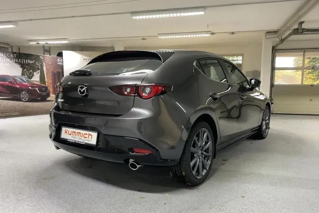 Gebraucht Mazda 3 Center-Line 140 PS (102 kW) 2025 Grau Limousine
