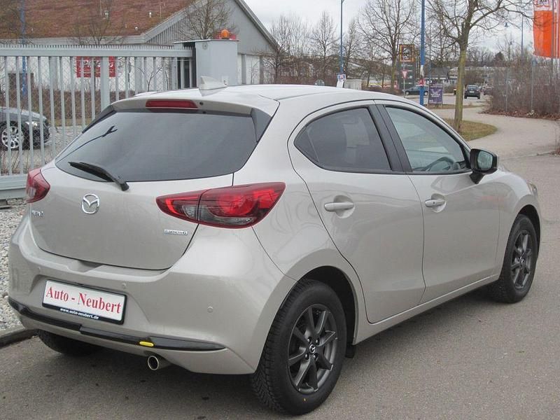 Gebraucht Mazda 2 Exclusive-Line 90 PS (66 kW) 2024 Platinum quartz Kleinwagen