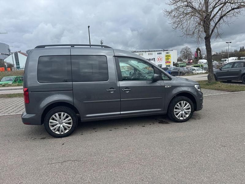 Gebraucht VW Caddy Comfortline 125 PS (91 kW) 2017 Grau Van / Kleinbus