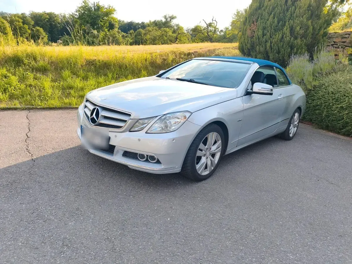 Gebraucht Mercedes E250 211 PS (155 kW) 2010 Silber Cabrio