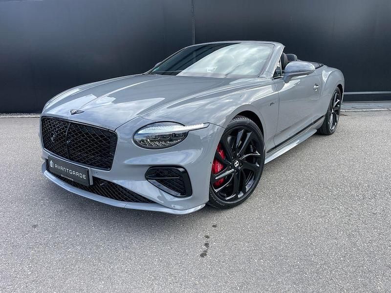 Neu Bentley Continental 782 PS (575 kW) 2025 Grau Cabrio