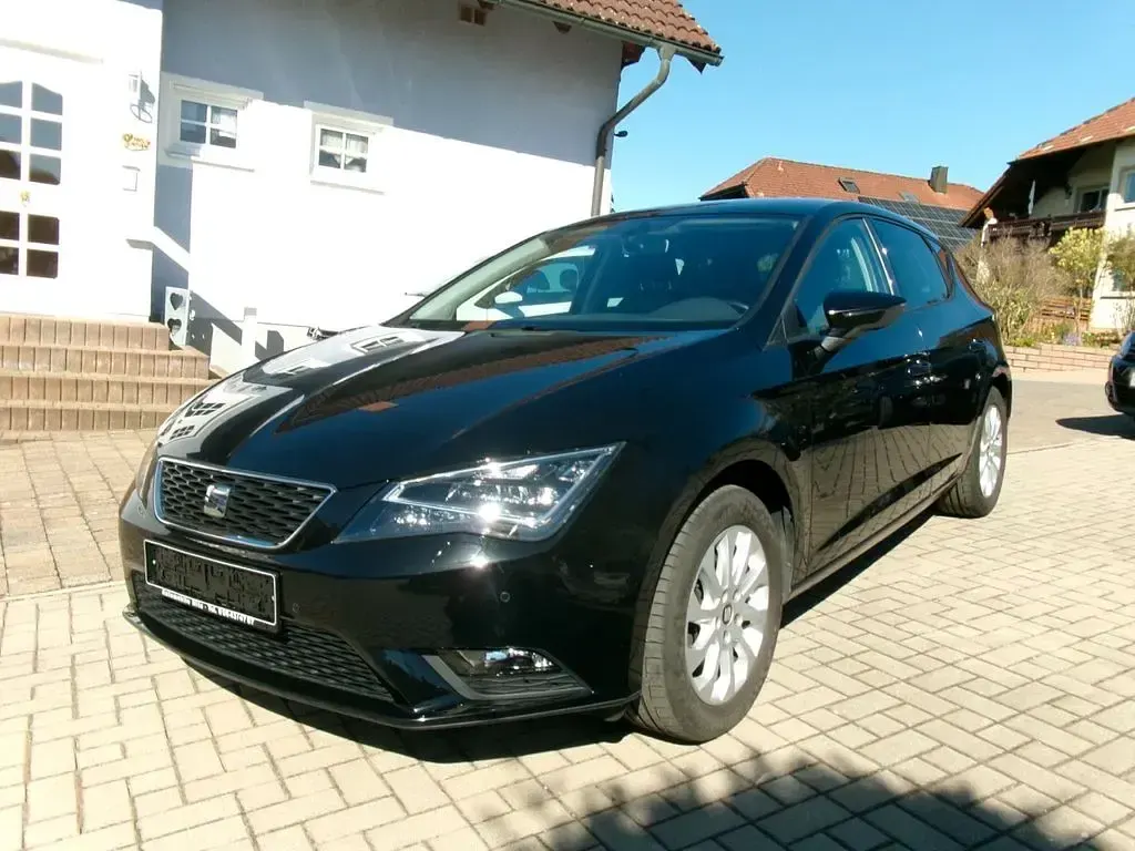 Second-hand Seat Leon Style 150 CP (110 kW) 2016 Negru Berlinǎ