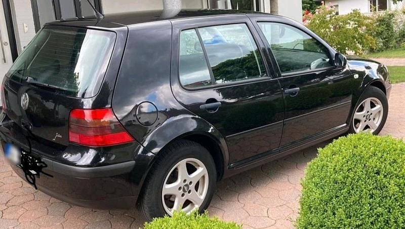 Gebraucht VW Golf IV 116 PS (85 kW) 2002 Schwarz Kleinwagen