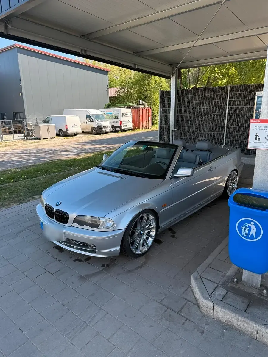 Gebraucht BMW 320 Cabriolet 170 PS (125 kW) 2002 Silber Cabrio
