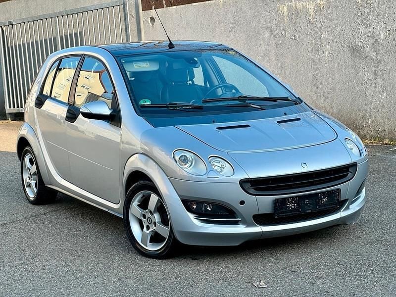 Silber Gebraucht 2004 Smart ForFour Passion Kleinwagen | 2.499 € (Teuer) - Bild 1/4