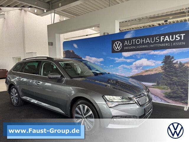 Grau Gebraucht 2023 Skoda Superb Ambition Kombi | 27.450 € - Bild 1/4