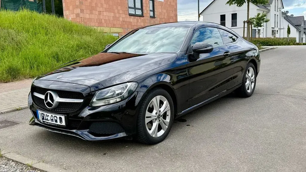 Gebraucht Mercedes C220 170 PS (125 kW) 2017 Schwarz Coupé