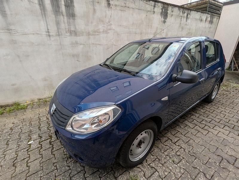 Gebraucht Dacia Sandero 75 PS (55 kW) 2009 Blau Limousine